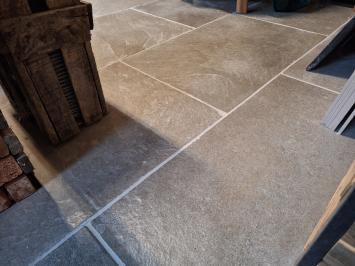 Castle Stone Taupe Natural 60x90 cm Geborsteld