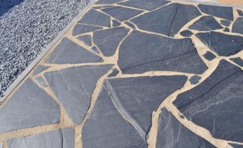 Mystic Black Slate Flagstones 2-3 cm